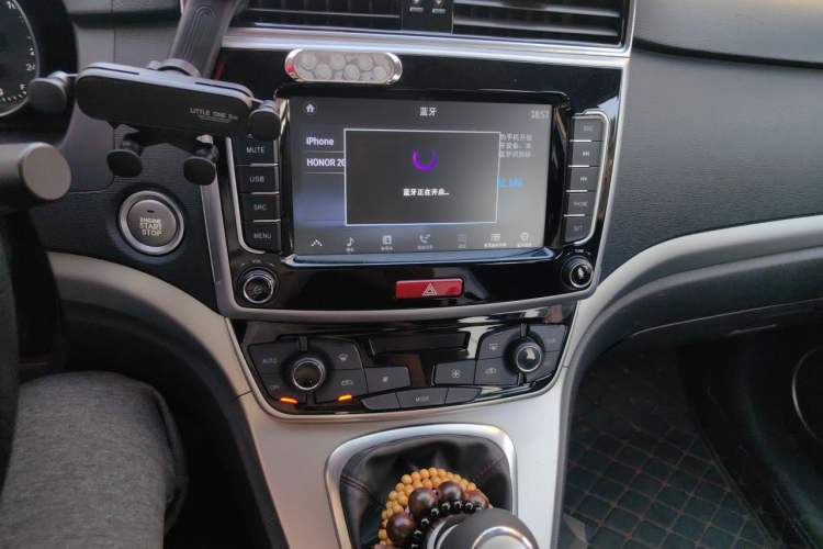 Used Haval M6 2019 1.5T Manual Two-Wheel Drive Urban Version China VI Standard
