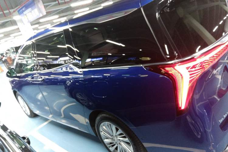 Used Buick Century 2023 2.0T Six-Seater Yinshi Edition