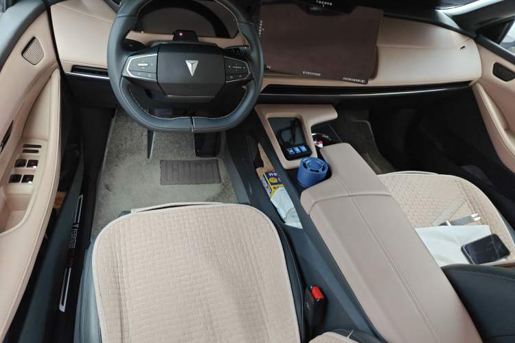 Used Deepal SL03 2022 1.5L 1200 Extended-Range Version Center Console