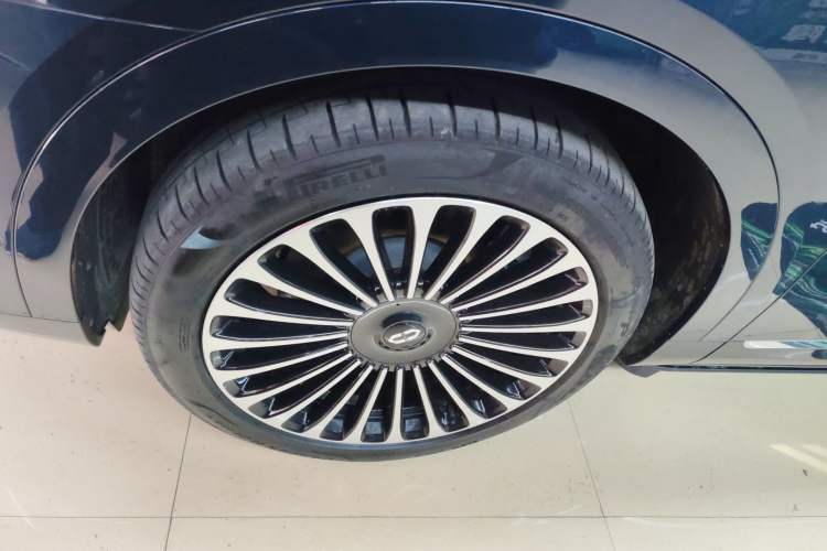 Used Hima AITO M9 2025 Extended-Range Ultra Version 52 kWh 6-Seater
