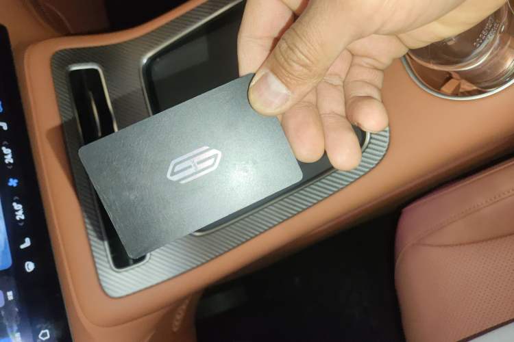 Used Hima H5 2025 Model Range-Extending Max Interior 1