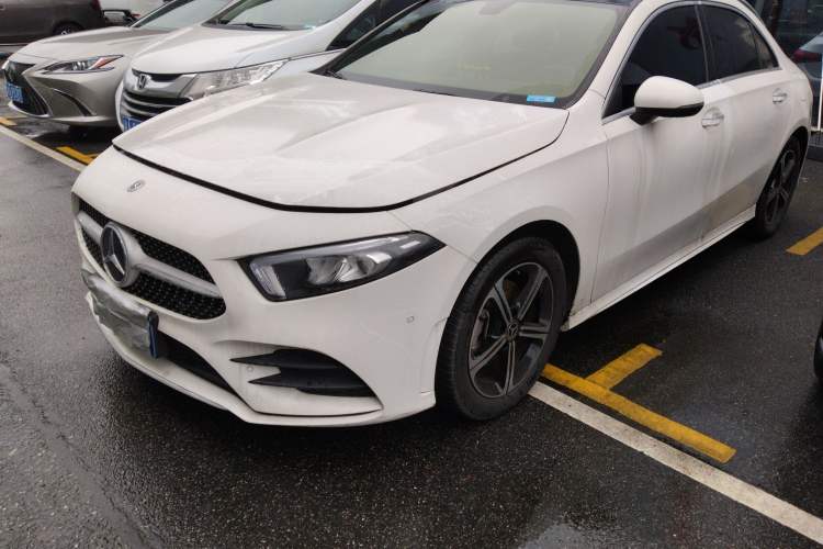 Used Mercedes-Benz A-Class 2022 Revised Version A 200 L Sport Sedan Fashionable Style