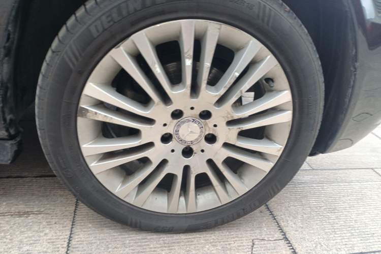 Used Mercedes-Benz Viano 2014 3.5L Premier Edition Exterior 7