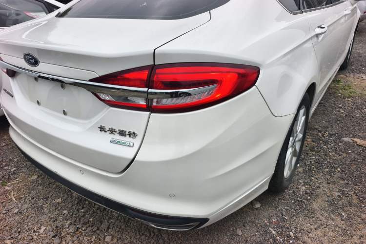 Used Ford Mondeo 2018 EcoBoost 180 Fashion Edition Right Rear Taillight