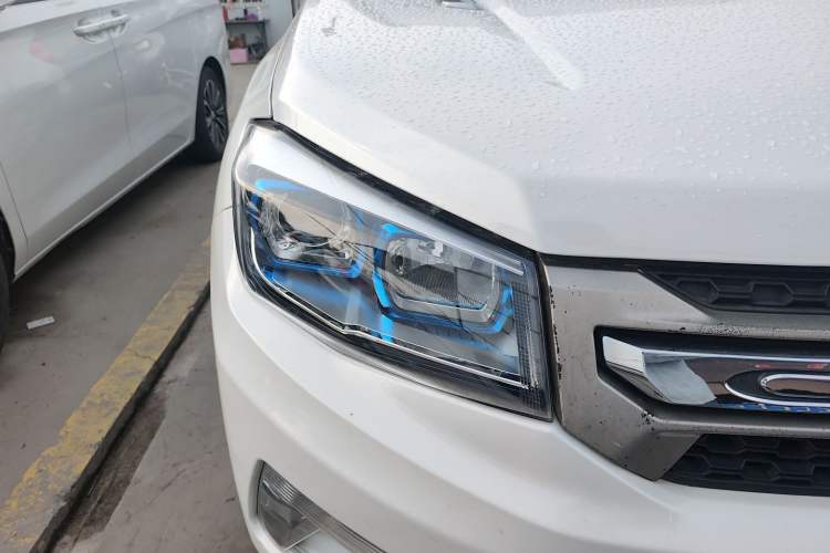 Used CHANGAN CS75 2016 1.8T Automatic Elite Model China V Standard Right Front Headlight