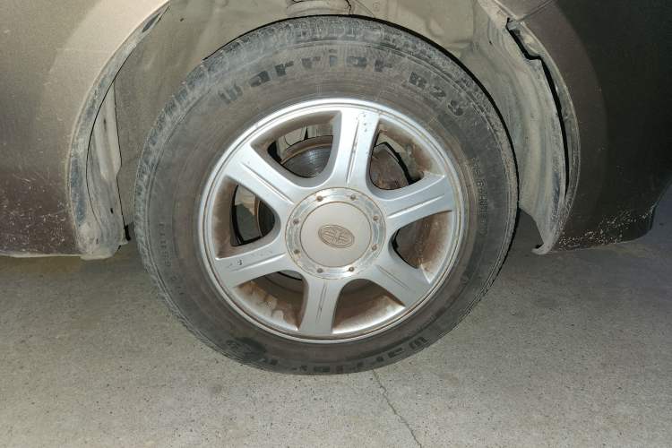 Used FAW Xiali N5 2013 1.3L Manual Luxury Airbag Version
