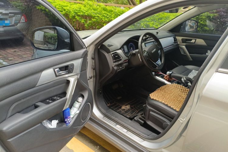 Used Haval H2 2018 Blue Label 1.5T Dual-Clutch Two-Wheel-Drive Elite Model Driver Seat