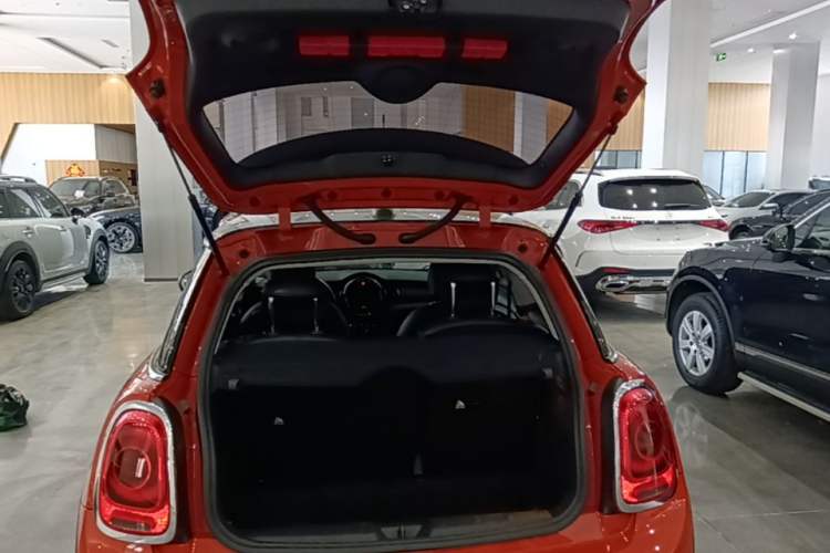 Used MINI 2018 1.5T ONE
