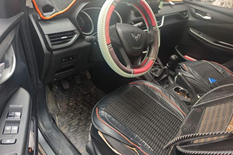 Used Wuling Hongguang S3 2019 1.5L Manual Standard Version China VI Standard
