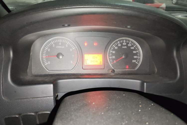 Used FORTHING Lingzhi 2013 M3 1.6L 7-Seater Comfort Model
