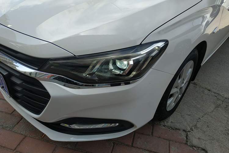 Used Chevrolet Monza 2019 320T Manual Xinxin Edition China VI Left Front Headlight