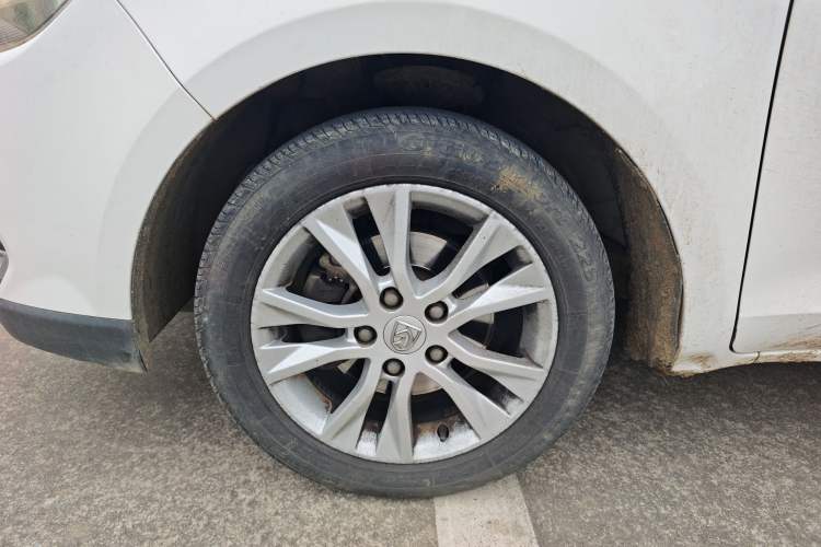 Used Baojun 730 2016 1.5L Manual Standard Version 7 Seats
