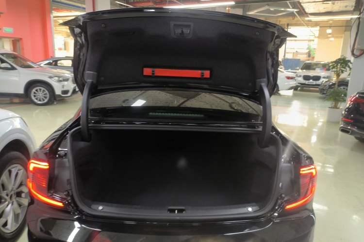 Used Volvo S90 New Energy 2022 Restyled T8 E-Drive Hybrid Zhiyi Luxury Edition