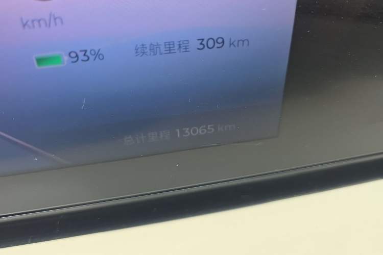 Used Wuling Bingo 2023 333 km Lingxi Connected+ Version Odometer Close Up