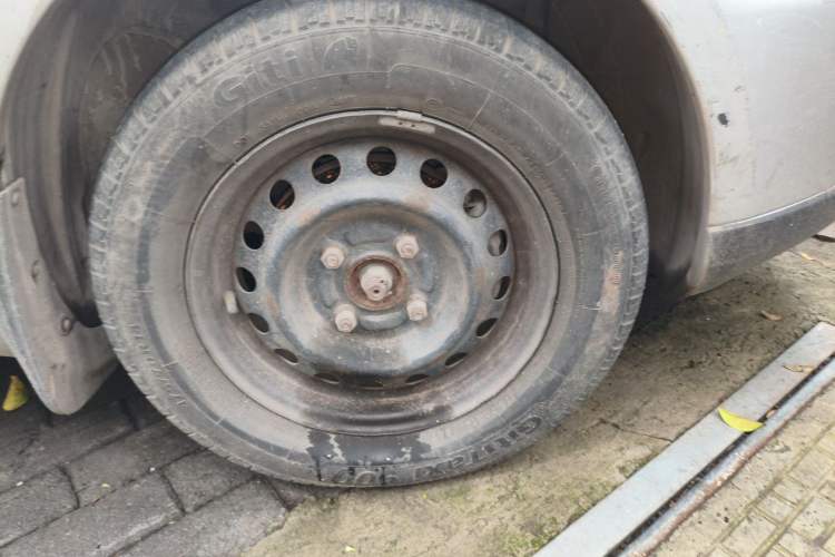 Used Nissan Livina 2007 1.6L Manual Multi-Function Type Right Front Wheel Hub