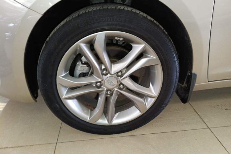 Used Geely Auto Emgrand GL 2017 1.3T DCT Luxury Model Exterior 7