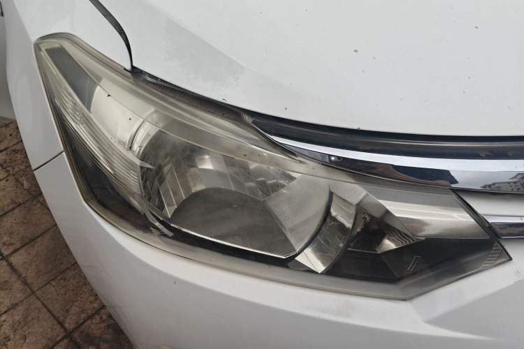 Used Toyota Vios 2014 1.5L Automatic ZhiZhen Edition Right Front Headlight