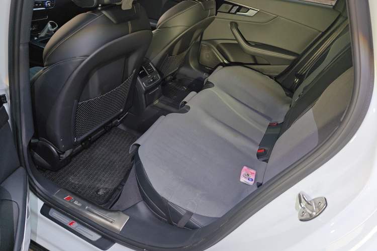 Used Audi A4L 2024 40 TFSI Luxury Dynamic Edition