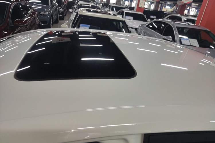 Used Chevrolet Monza 2021 320 Automatic Enjoyment Sunroof Edition Roof