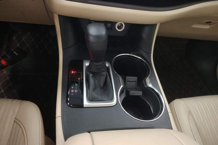 Used Toyota Highlander 2018 2.0T Two-Wheel Drive Elite Version 5 Seats China VI Standard
