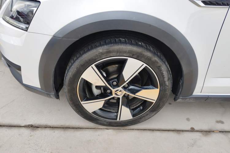 Used Skoda Octavia 2019 TSI280 DSG Luxury Edition Station Wagon China VI Standard