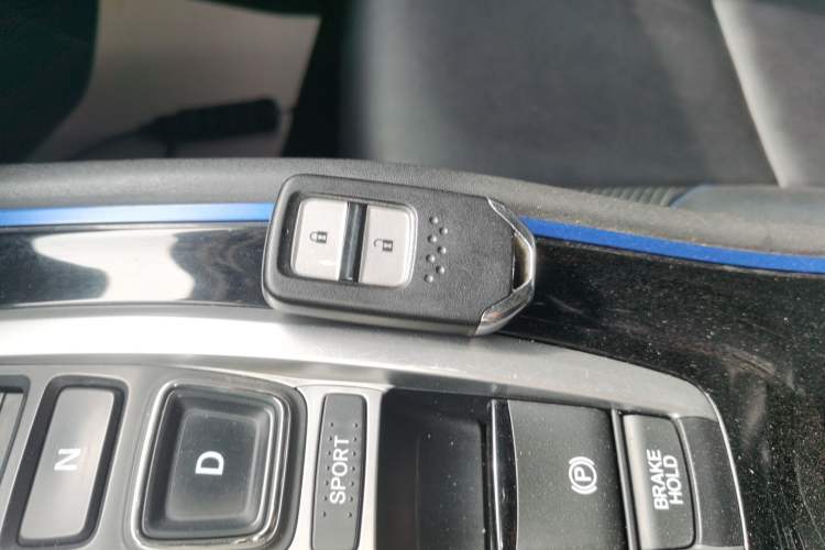 Used Everus VE-1 2020 Luxury Edition Vehicle Key