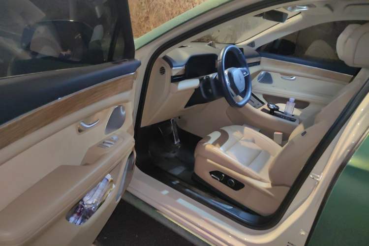 Used Hima AITO M5 2022 Pure Electric Rear-Drive Standard Edition Driver Seat