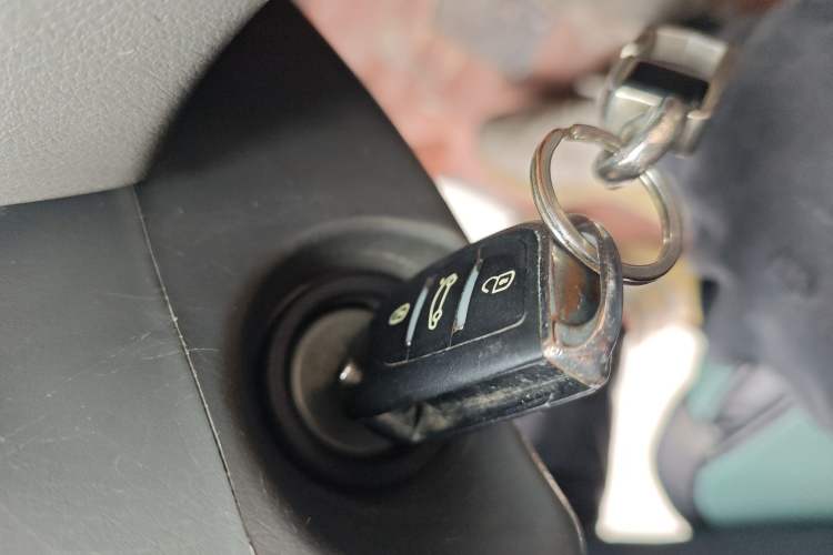 Used Dongfeng Shuaike 2011 1.6L Manual Comfort 7-Seater