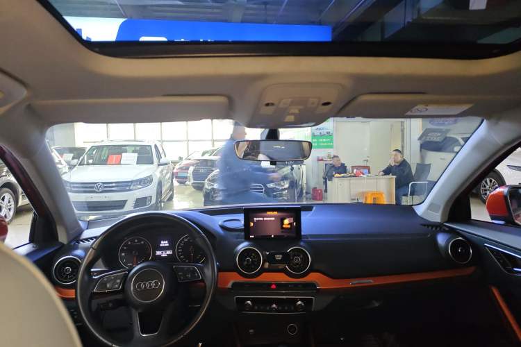 Used Audi Q2L 2018 35 TFSI Fashion Elegant Version China V Headliner