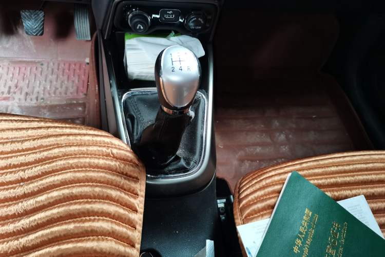 Used CHANGAN CS15 2016 1.5L Manual Fashion Edition
