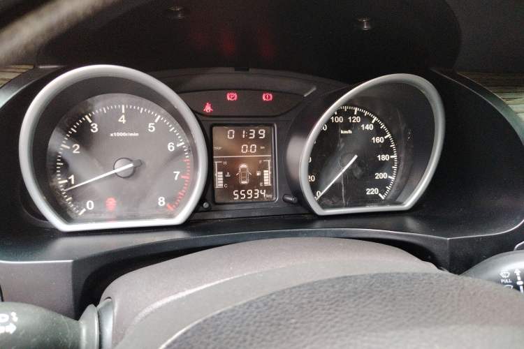 Used Zotye T600 2015 1.5T Manual Luxury Model Instrument Cluster