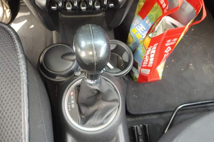 Used MINI 2011 1.6L ONE
