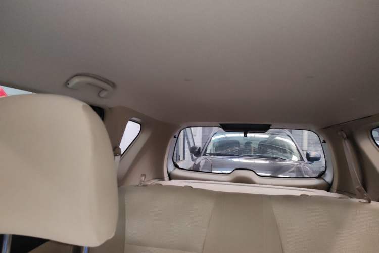 Used Nissan Livina 2015 1.6XE Manual Comfort Edition Headliner