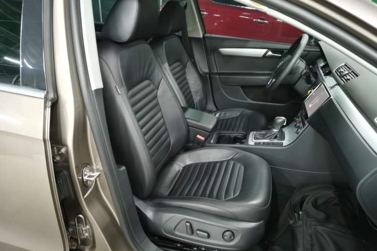 Used Volkswagen Magotan 2015 1.8TSI Advanced Model