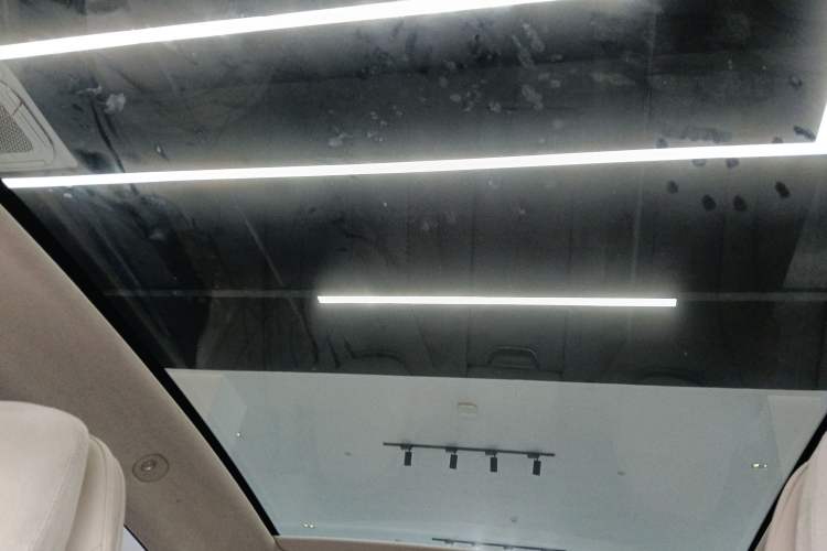 Used Hima Luxeed R7 2025 Range-Extended Version 251 km Max Headliner