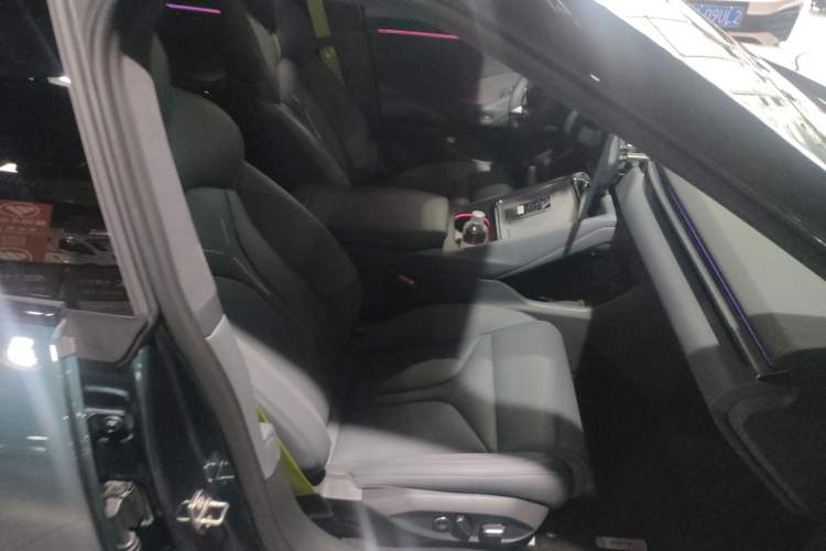 Used XPeng P7 2025 Model—702 Long Range Ultra Right Front Seat