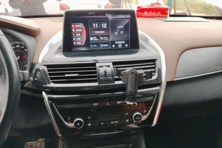 Used BORGWARD BX5 2017 20TGDI Automatic Two-Wheel Drive Pioneer Edition Audio And AC Panel