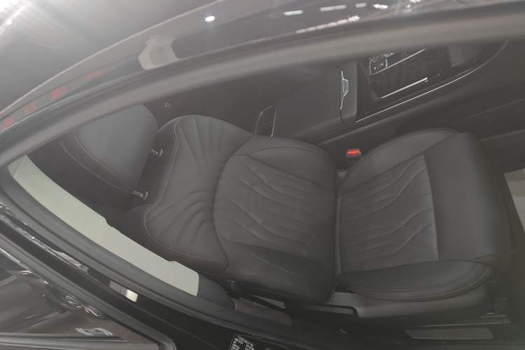 Used GAC Trumpchi M8 2024 Master Series 400T Prestige Edition Right Front Seat