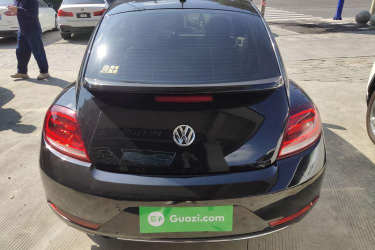 Used Volkswagen Beetle 2018 180TSI Joyful Orange Edition