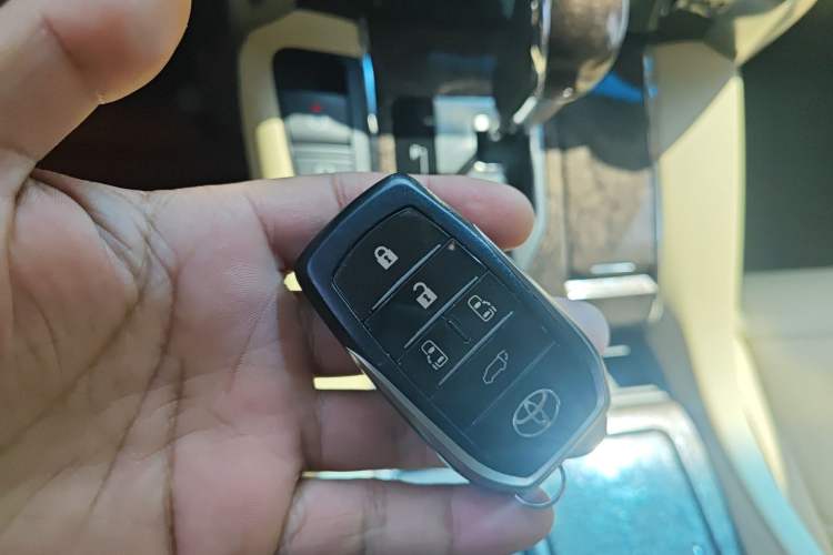 Used Toyota Alphard 2021 Dual-Motor 2.5L Premium Edition Vehicle Key