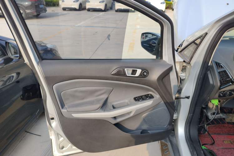 Used Ford EcoSport 2013 1.5L Automatic Fashion Model
