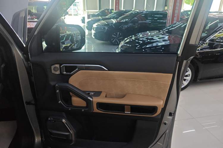 Used JETOUR Traveler 2023 2.0T All-Wheel Drive CrossPRO+