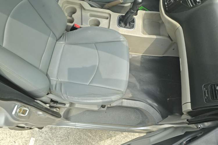 Used FORTHING Lingzhi 2016 M3L 1.6L 7-Seater Standard Model
