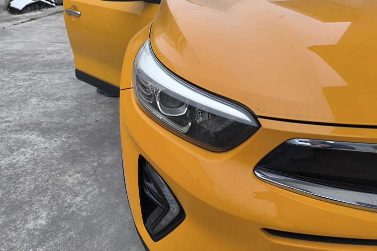 Used Kia kx1 Stonic 2019 1.4L Automatic Fun Edition China V Standard Right Front Headlight