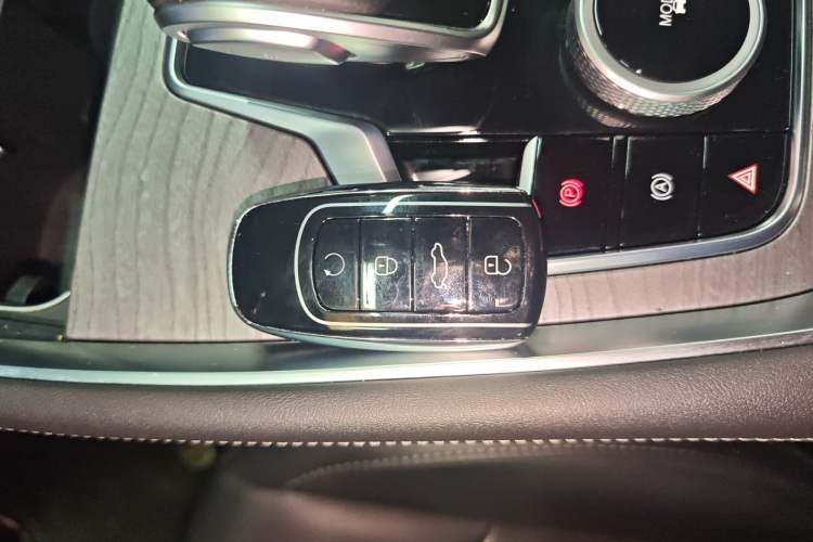 Used Chery Tiggo 8 PRO 2024 Champion Edition 290T Two-Wheel Drive Shining Version 5 Seats Interior 1