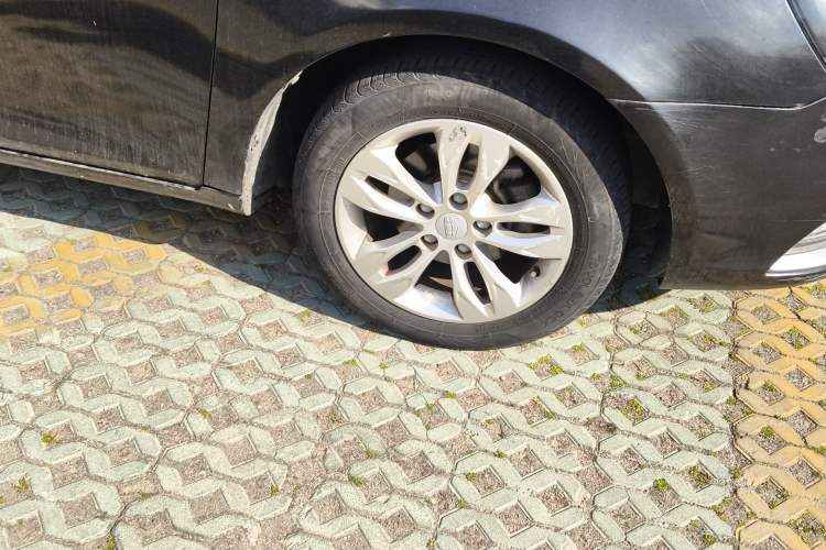 Used Geely Auto Emgrand 2014 Sedan 1.5L Manual Elite Model Right Front Wheel Hub