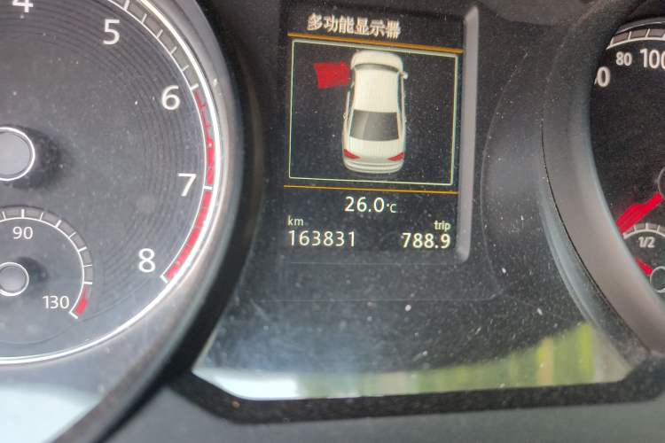 Used Volkswagen Passat 2017 330TSI DSG Prestige Edition Odometer Close Up