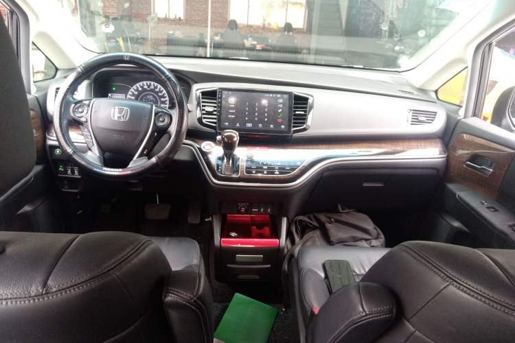 Used Honda Odyssey 2017 2.4L Smart Edition Center Console