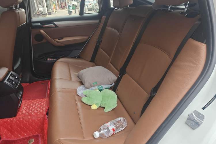 Used BMW X4  Left Rear Seat