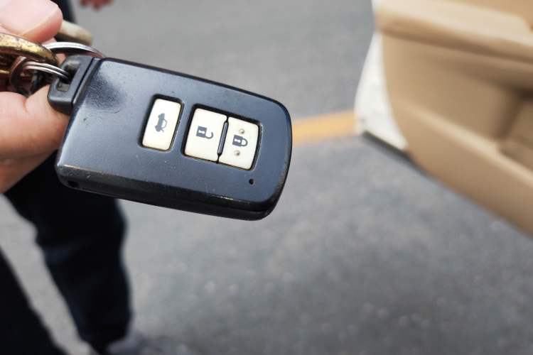 Used Toyota Camry 2012 Junrui 2.5S Activa Navigation Edition Vehicle Key